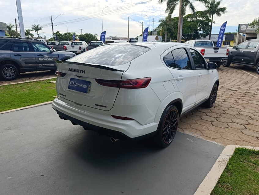 fiat fastback 1.3 turbo 270 flex abarth at6 4p automatico 20246