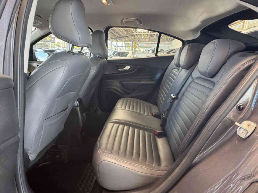 fiat fastback  audace 200 1.0 tb flex automatico 2023/239