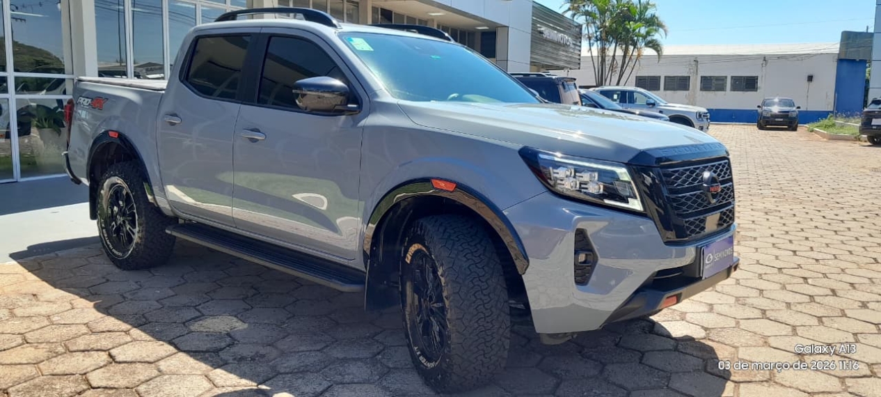 nissan frontier 2.3 16v turbo diesel pro4x cd 4x4 automatico 4p 2023