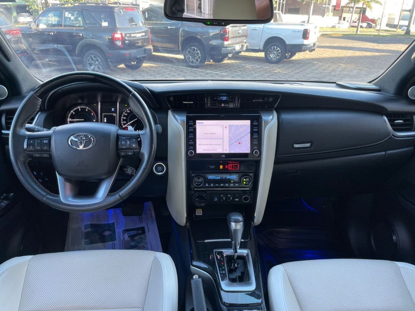 toyota hilux sw4 2.8 d-4d turbo diesel diamond 7l 4x4 automatico 4p 202210