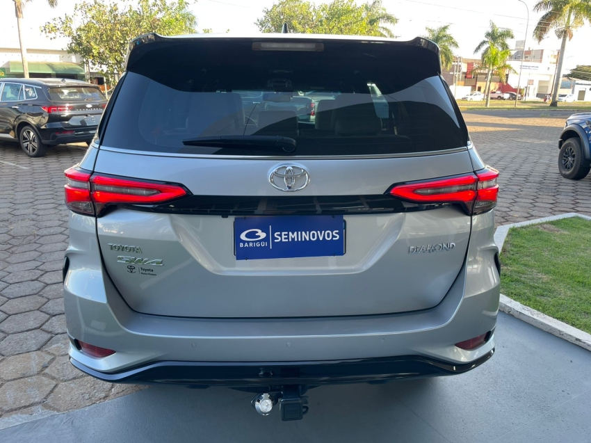 toyota hilux sw4 2.8 d-4d turbo diesel diamond 7l 4x4 automatico 4p 20224