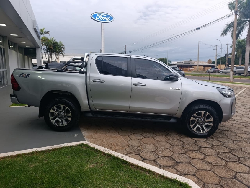 toyota hilux 2.8 d-4d turbo diesel cs 4x4 automatico 2.7 4p 20236