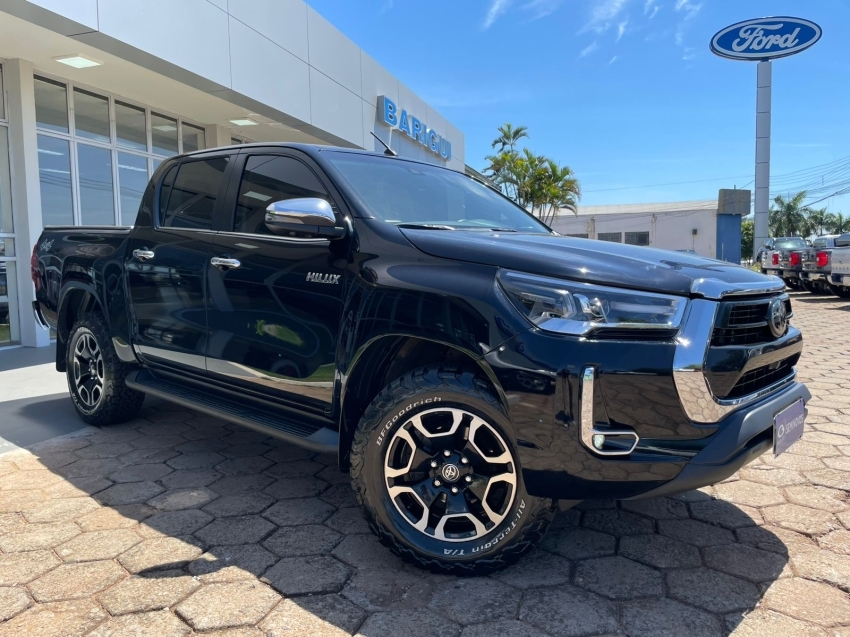 toyota hilux 2.8 d-4d turbo diesel cd sr 4x4 automatico 2.7 4p 2023