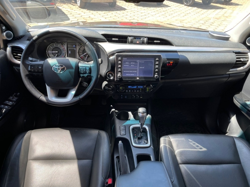 toyota hilux 2.8 d-4d turbo diesel cd sr 4x4 automatico 2.7 4p 20231