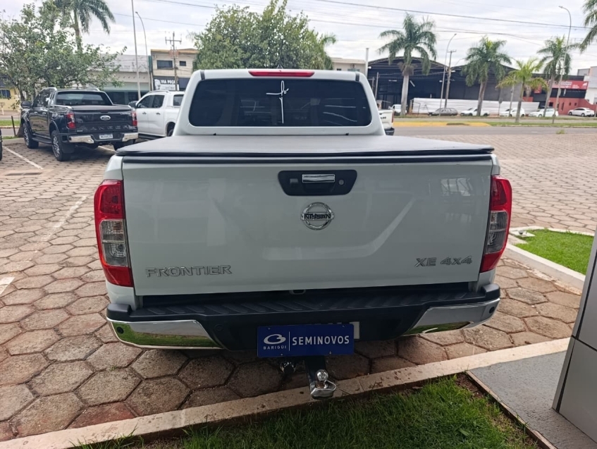 nissan frontier 2.3 16v turbo diesel xe cd 4x4 automatico 4p 20214