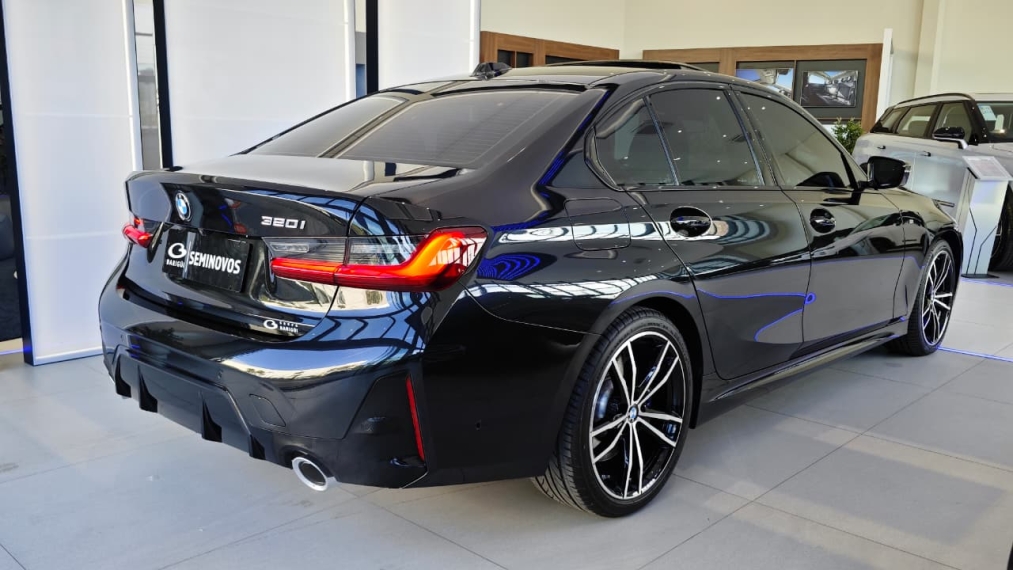 bmw 320i 2.0 16v turbo flex m sport automatico 4p 2024