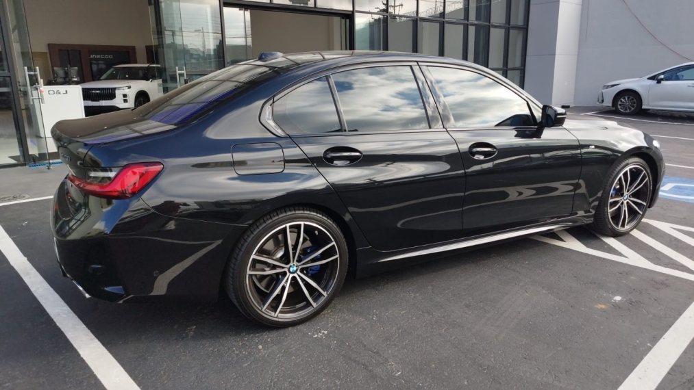 bmw 320i 2.0 flex automatico 2024