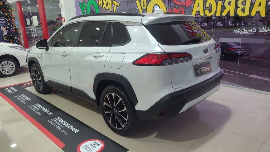 ford vau 1.8 hibrido 4p automatico 2022