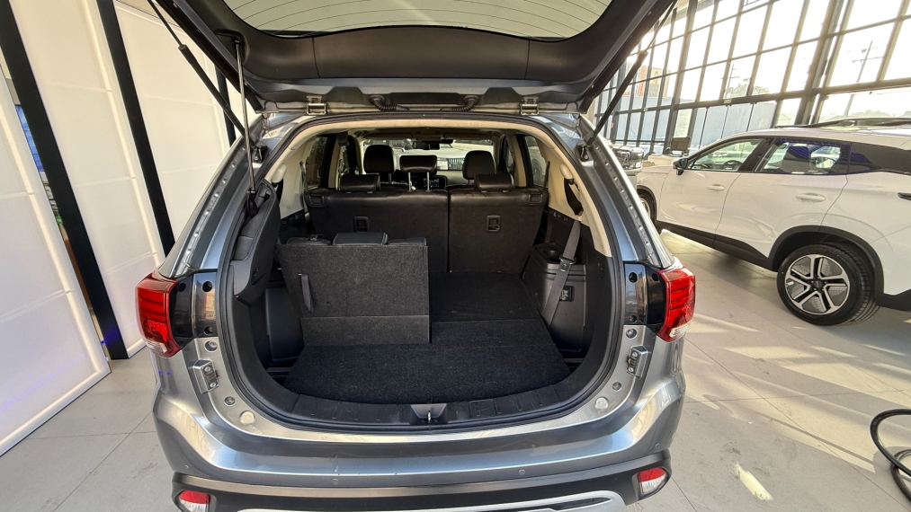 mitsubishi outlander 2.2 mivec di-d diesel hpe-s awd automatico 4p 2022