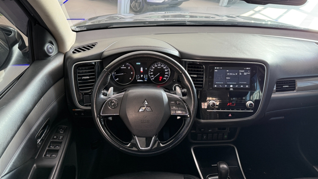 mitsubishi outlander 2.2 mivec di-d diesel hpe-s awd automatico 4p 2022