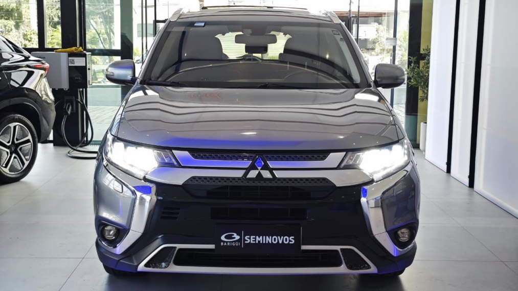 mitsubishi outlander 2.2 mivec di-d diesel hpe-s awd automatico 4p 2022