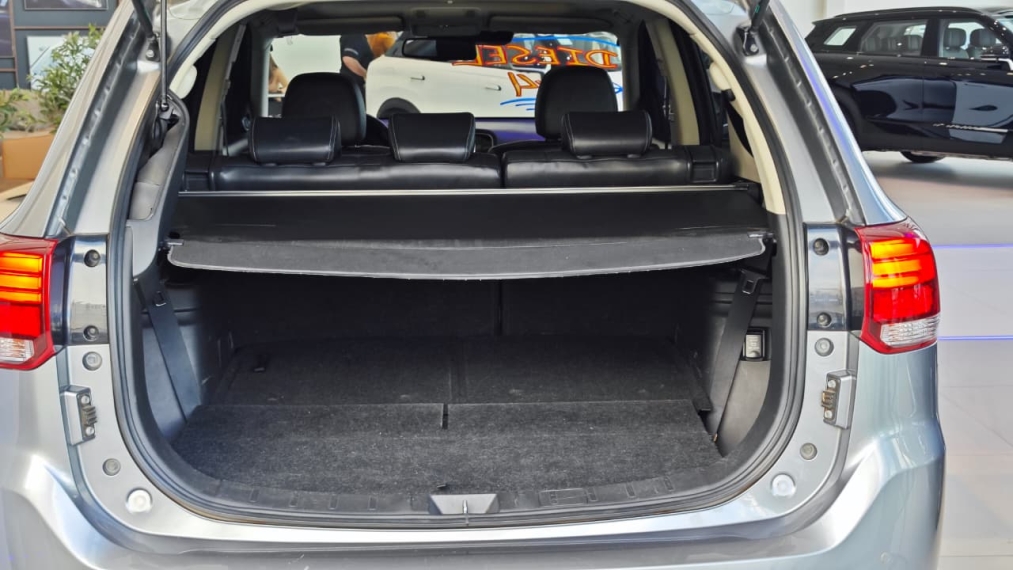 mitsubishi outlander 2.2 mivec di-d diesel hpe-s awd automatico 4p 2022