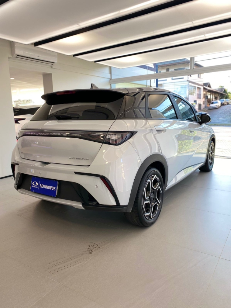 byd dolphin 60,5 kw eletrico plus 1.8 4p automatico 2025