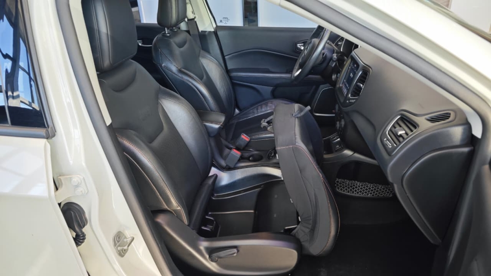 jeep compass 2.0 16v diesel longitude 4x4 automatico flex 4p 2018
