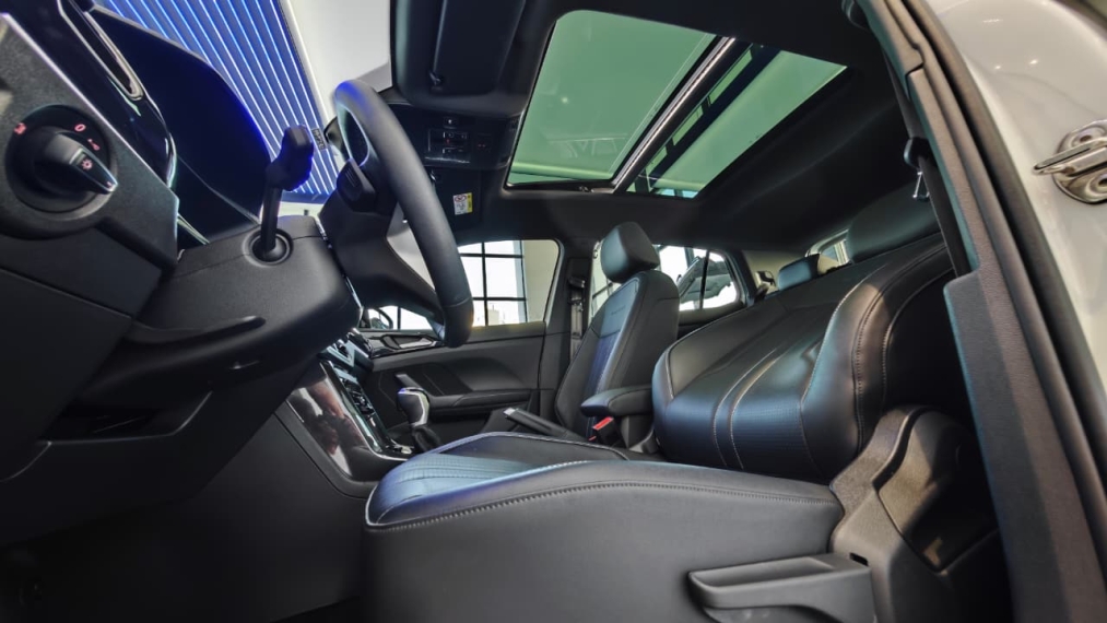volkswagen t-cross 1.4 250 tsi total flex highline automatico 4p 2025