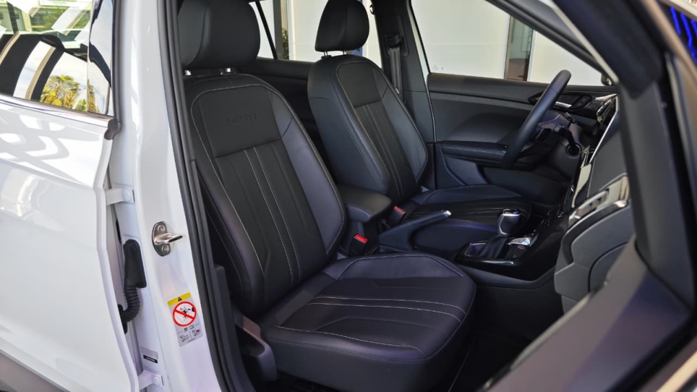 volkswagen t-cross 1.4 250 tsi total flex highline automatico 4p 2025