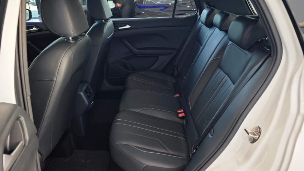 volkswagen t-cross 1.4 250 tsi total flex highline automatico 4p 2025