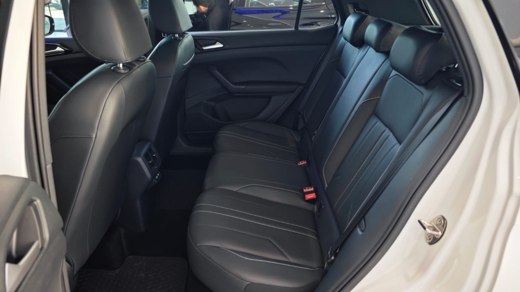 volkswagen t-cross 1.4 250 tsi total flex highline automatico 4p 2025