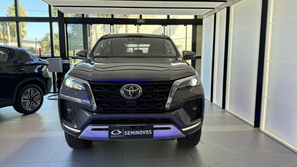 toyota hilux sw4 2.7 vvt-i flex srv 7l 4x2 automatico diesel 4p 2021