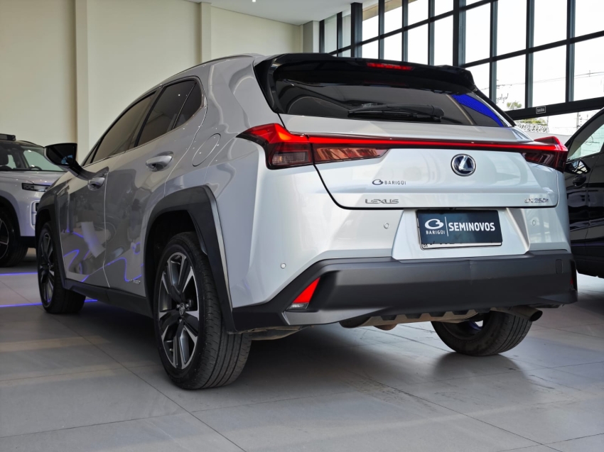 lexus ux 250h 2.0 vvt-i hybrid dynamic cvt hibrido 4p automatico 2019