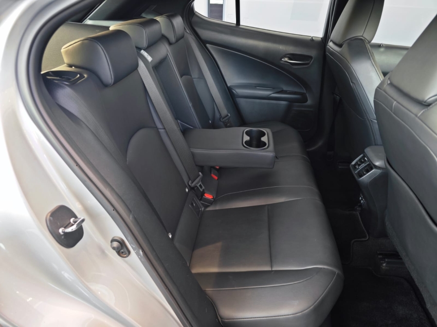 lexus ux 250h 2.0 vvt-i hybrid dynamic cvt hibrido 4p automatico 2019