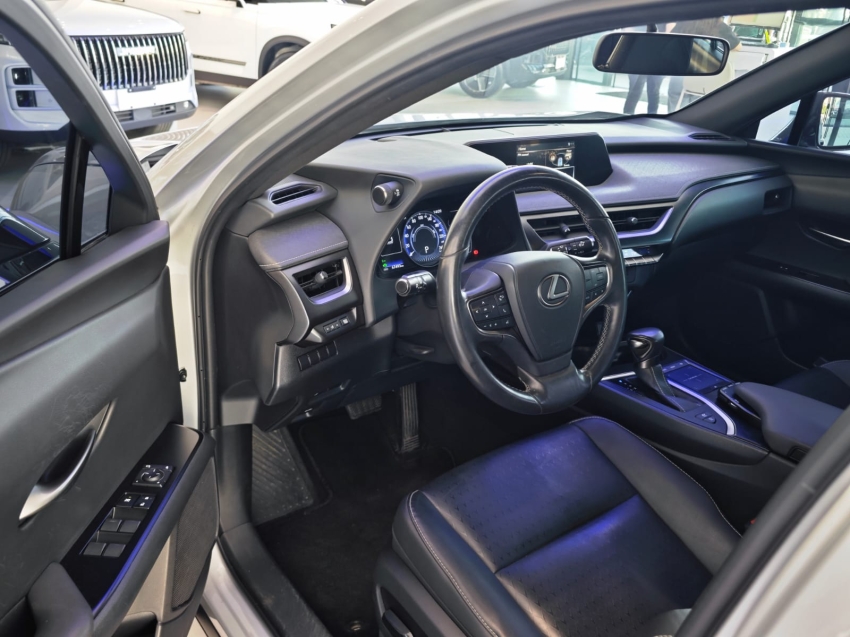 lexus ux 250h 2.0 vvt-i hybrid dynamic cvt hibrido 4p automatico 2019