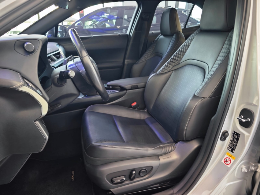 lexus ux 250h 2.0 vvt-i hybrid dynamic cvt hibrido 4p automatico 2019