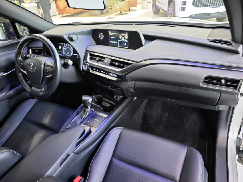 lexus ux 250h 2.0 vvt-i hybrid dynamic cvt hibrido 4p automatico 2019