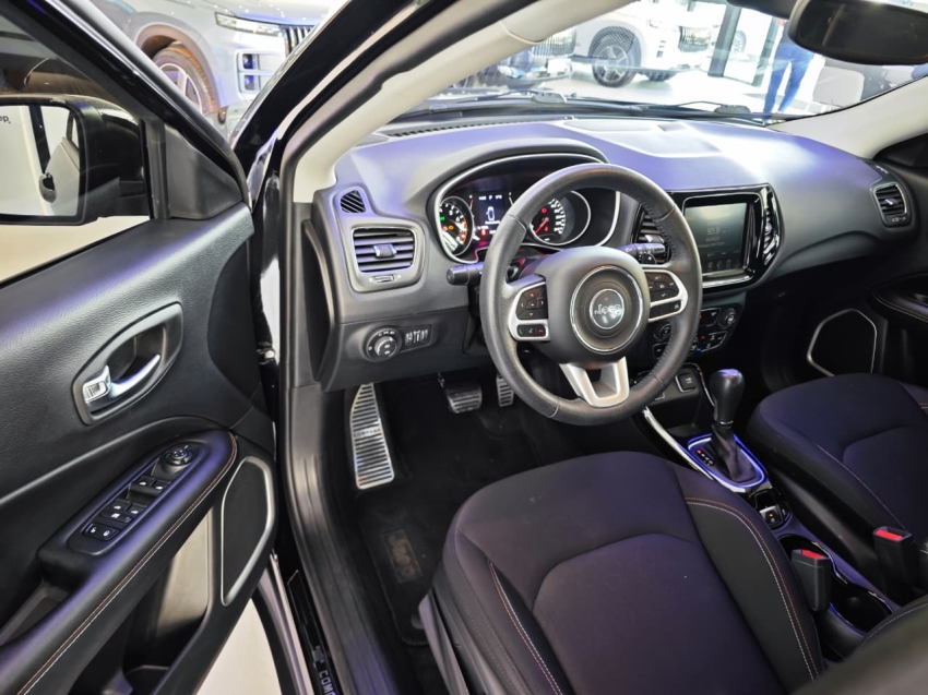 jeep compass 2.0 16v flex longitude automatico 4p 2017
