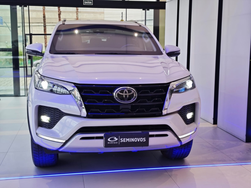 toyota hilux sw4 2.8 d-4d turbo diesel srx 7l 4x4 automatico 4p 2021