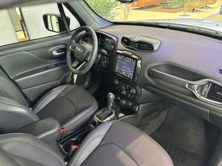 jeep renegade 1.3 t270 turbo flex s 4x4 at9 4p automatico 202410 jeep renegade 1.3 t270 turbo flex s 4x4 at9 4p automatico 202410