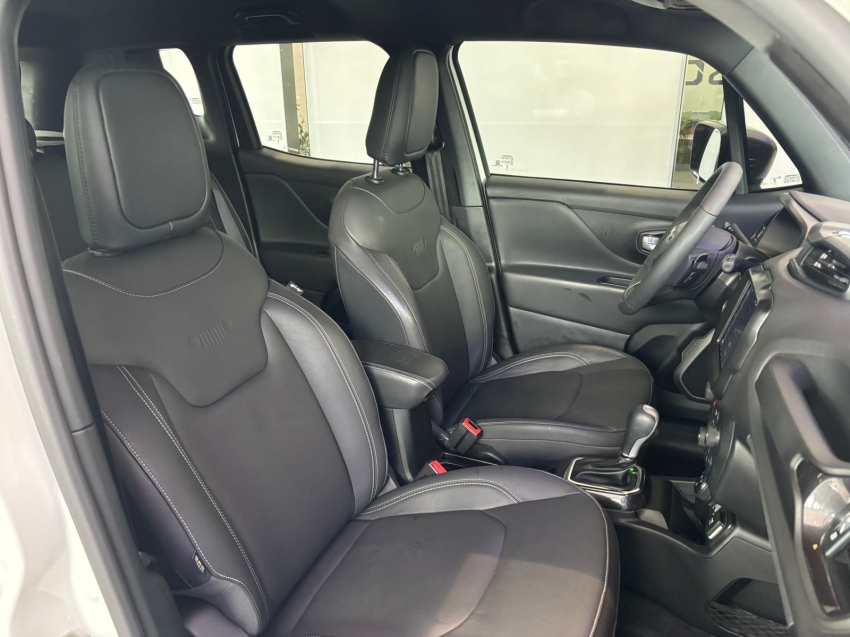 jeep renegade 1.3 t270 turbo flex s 4x4 at9 4p automatico 202415 jeep renegade 1.3 t270 turbo flex s 4x4 at9 4p automatico 202415