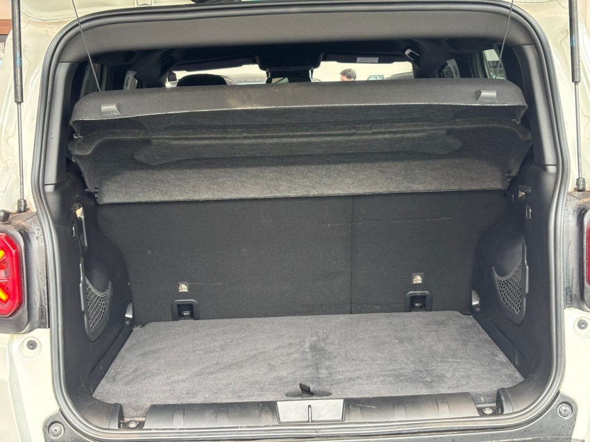 jeep renegade 1.3 t270 turbo flex s 4x4 at9 4p automatico 202423 jeep renegade 1.3 t270 turbo flex s 4x4 at9 4p automatico 202423