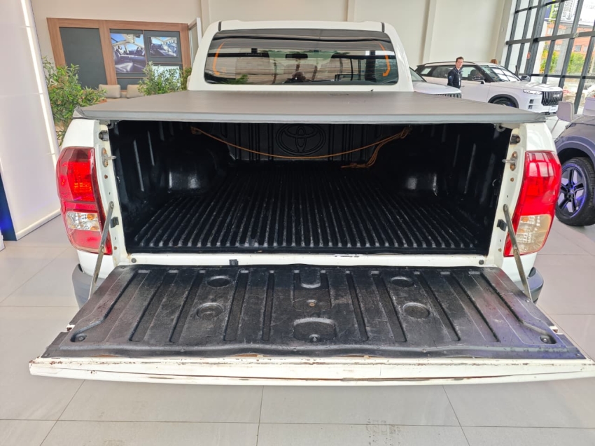 toyota hilux 2.8 sr challenge 4x4 cd 16v diesel 4p automatico 2.7 flex 201816 toyota hilux 2.8 sr challenge 4x4 cd 16v diesel 4p automatico 2.7 flex 201816