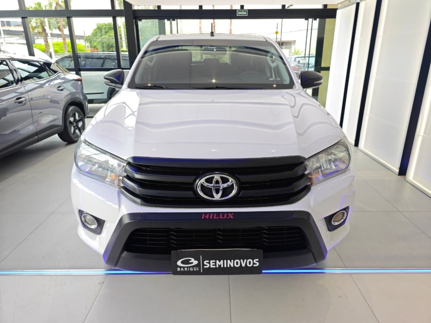 toyota hilux 2.8 sr challenge 4x4 cd 16v diesel 4p automatico 2.7 flex 20181 toyota hilux 2.8 sr challenge 4x4 cd 16v diesel 4p automatico 2.7 flex 20181