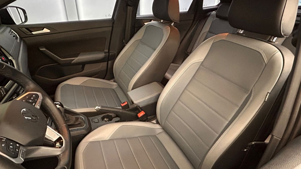 volkswagen nivus 1.0 200 tsi total flex highline automatico 4p 202413