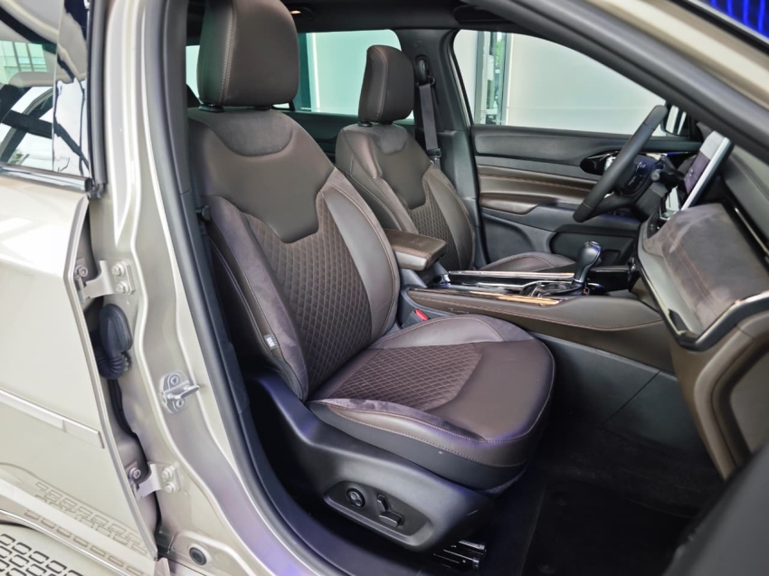 jeep commander 2.0 td380 turbo diesel overland at9 4p automatico 202310