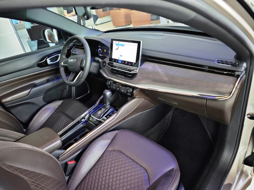 jeep commander 2.0 td380 turbo diesel overland at9 4p automatico 20239