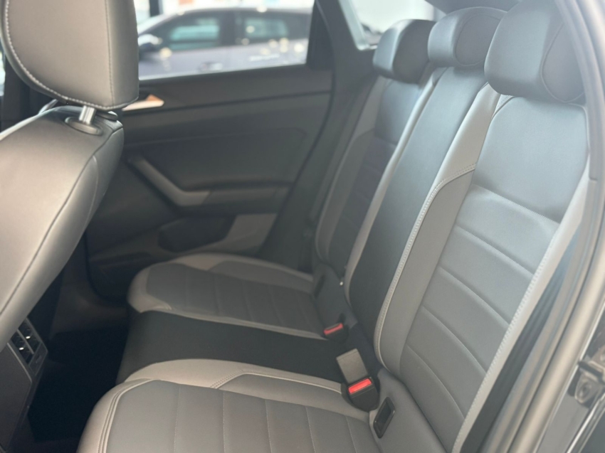 volkswagen nivus 1.0 200 tsi total flex highline automatico 4p 202114