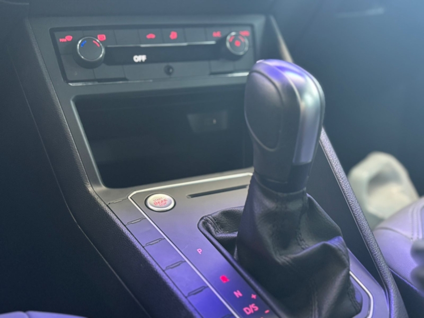 volkswagen nivus 1.0 200 tsi total flex highline automatico 4p 202111