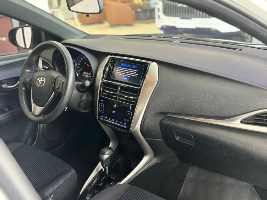 toyota yaris 1.3 16v flex xl plus tech multidrive 4p automatico 20209