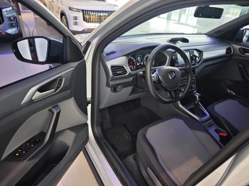 volkswagen t-cross 1.0 200 tsi total flex comfortline automatico 4p 20207