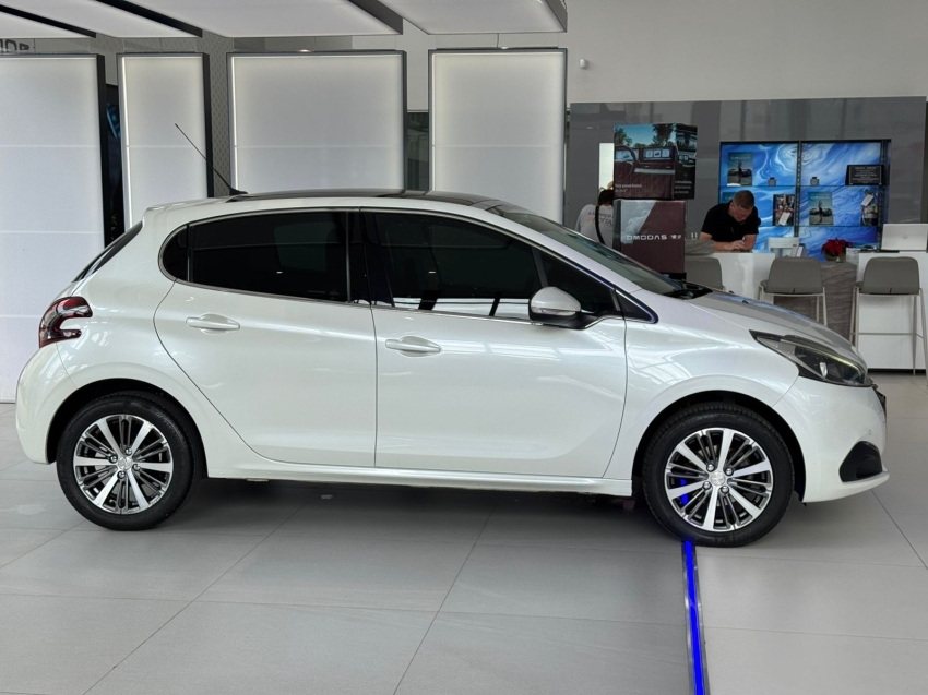 peugeot 208 1.6 griffe 16v flex 4p automatico 201712