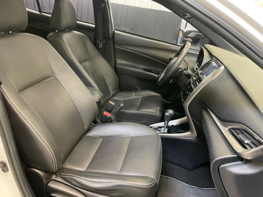 toyota yaris 1.5 16v flex xls connect multidrive 4p automatico 202213