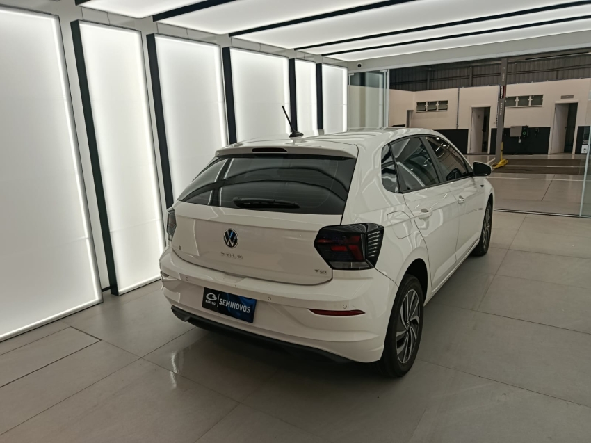 volkswagen polo highline 170 - 20243