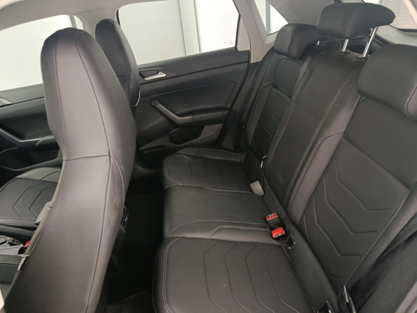 volkswagen polo highline 170 - 202410