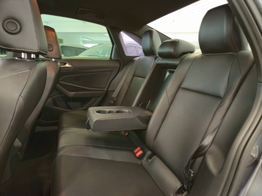 volkswagen jetta 1.4 250 tsi total flex r-line tiptronic 4p automatico 202011