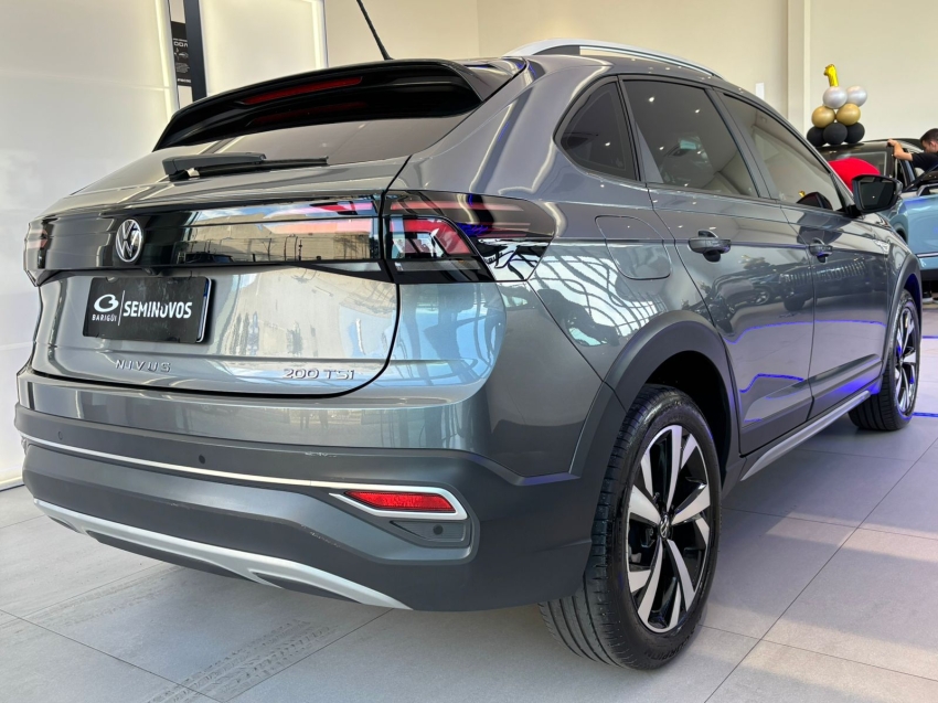 volkswagen nivus 1.0 200 tsi total flex highline automatico 4p 20243