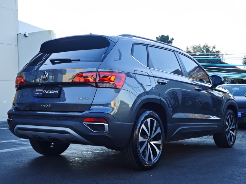 volkswagen taos 1.4 250 tsi total flex comfortline automatico 4p semiautomatico 20245