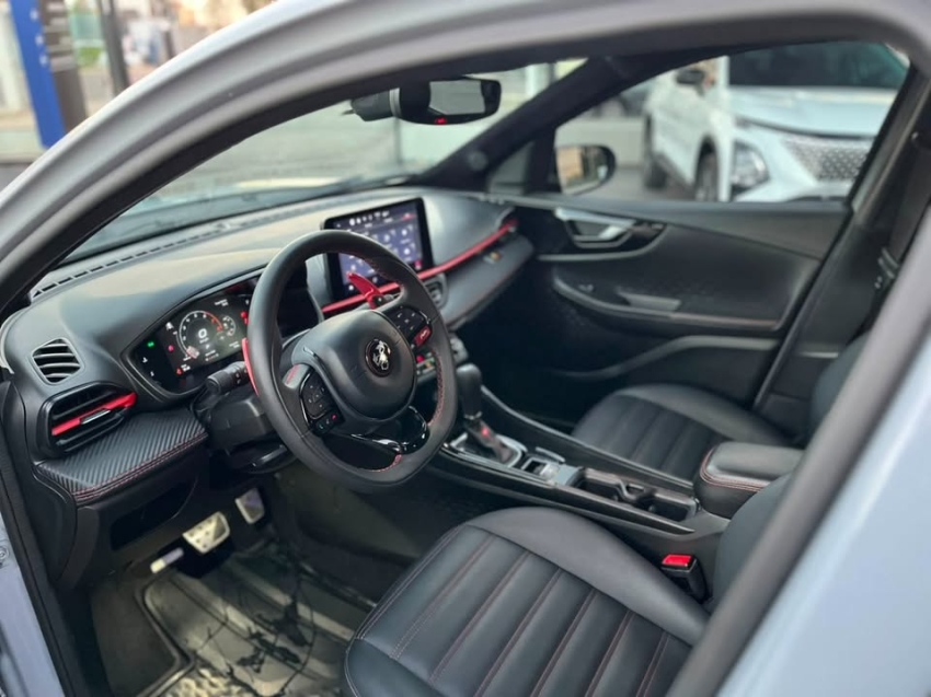fiat fastback 1.3 turbo 270 flex abarth at6 4p semiautomatico 20258